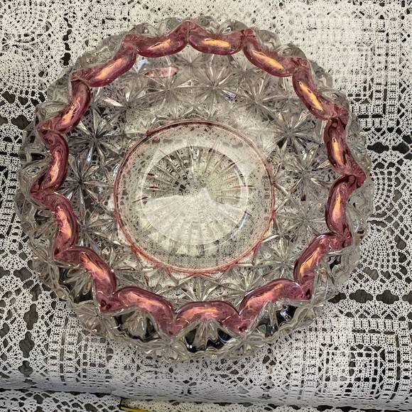 Vintage Williamsburg Ruby
Flashed cupped console Bowl - Picture 15 of 16